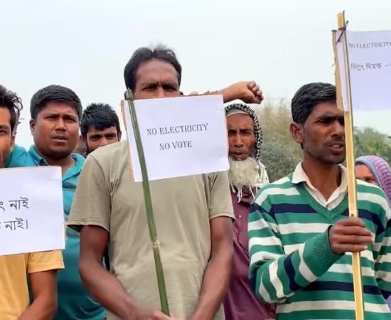1947 से अंधेरे में: असम का गांव सरकार की बिजली उपलब्धता के दावों को चुनौती देता, चुनाव बहिष्कार की चेतावनी