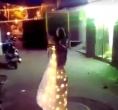 led saree 1