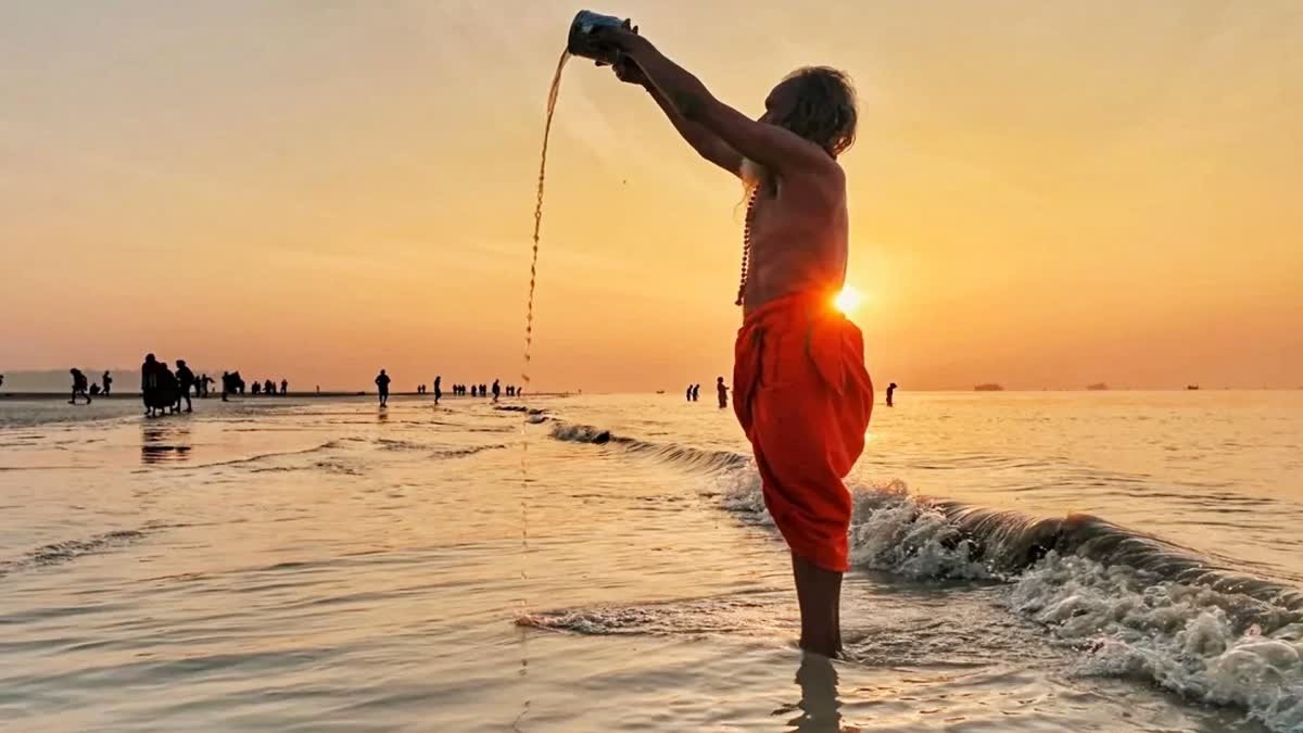 দেশজুড়ে সংক্রান্তির বৈচিত্র্য