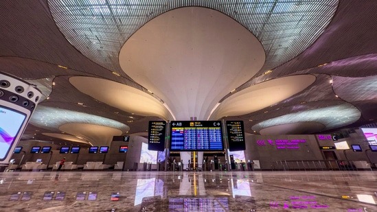 नवी मुंबई एयरपोर्ट ने सिर्फ 19 दिन में पार किया 1 लाख यात्रियों का आंकड़ा