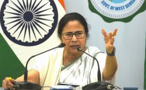 কেরলের নাম পরিবর্তন ইস্যুতে কেন্দ্রকে কটাক্ষ মমতার, ‘বিজেপি–সিপিএম সমঝোতা এখন প্রকাশ্য’