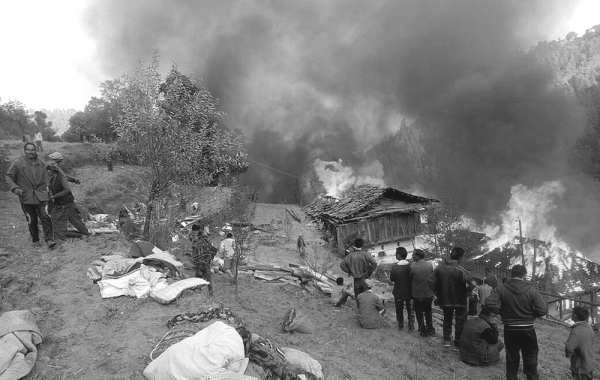 असम के मार्घेरिटा में भीषण आ/ग से तीन घर राख, परिवार बेघर!