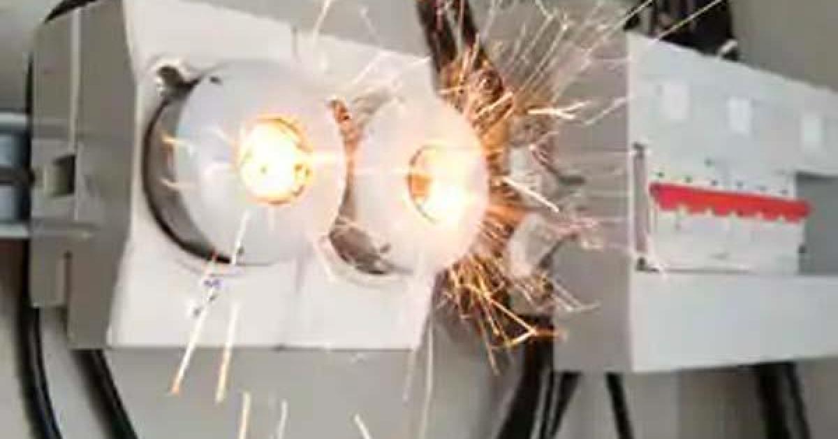 এগৰাকী ছাত্ৰী