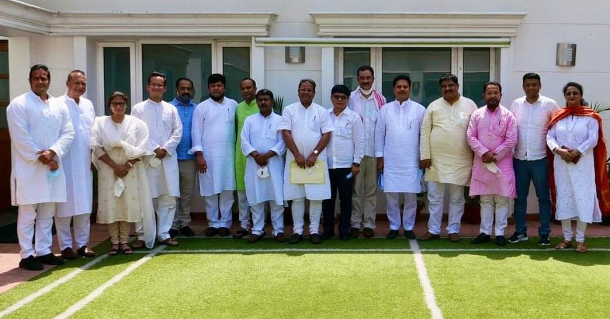 আজি দিল্লীত ৰাহুল গান্ধী, ছোনিয়া গান্ধীক সাক্ষাৎ কৰিলে APCCৰ সদস্যই