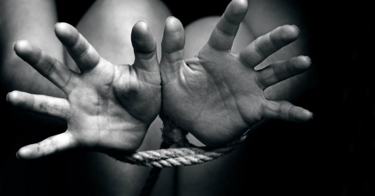 Father kidnaps his own two children to meet his grandmother