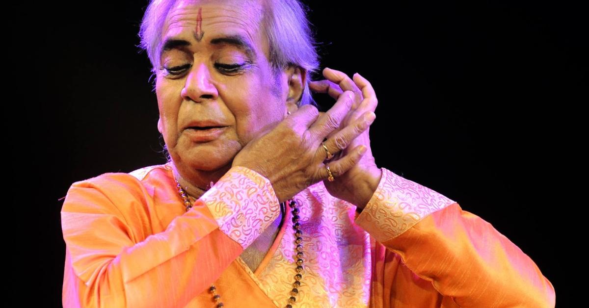 কথক সম্ৰাট আৰু নাই! হৃদৰোগত আক্ৰান্ত হৈ মৃত্যুক আকোৱালি লয় বিৰজু মহাৰাজে...