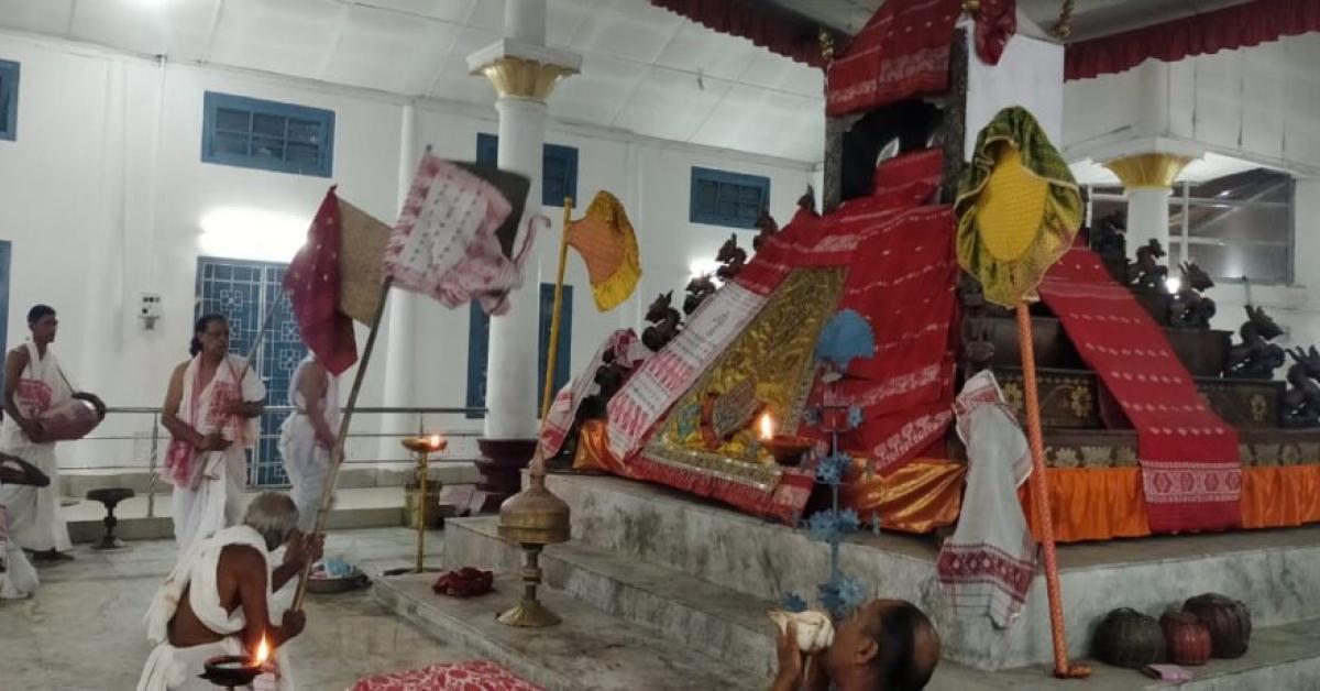 আজি গোসাঁই বিহু, হৰি নামৰ ধ্বনিত মুখৰিত ৰাজ্যৰ সত্ৰ, নামঘৰ