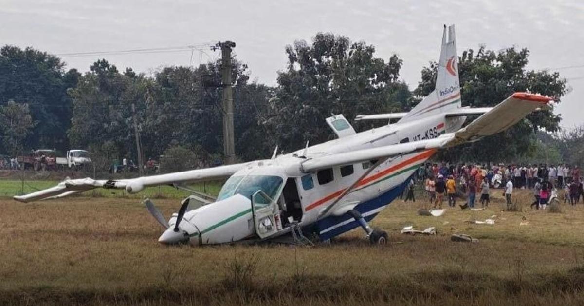 राउरकेला से भुवनेश्वर जा रहा इंडिया वन एयर का चार्टर्ड विमान क्रैश, 6 लोग घायल