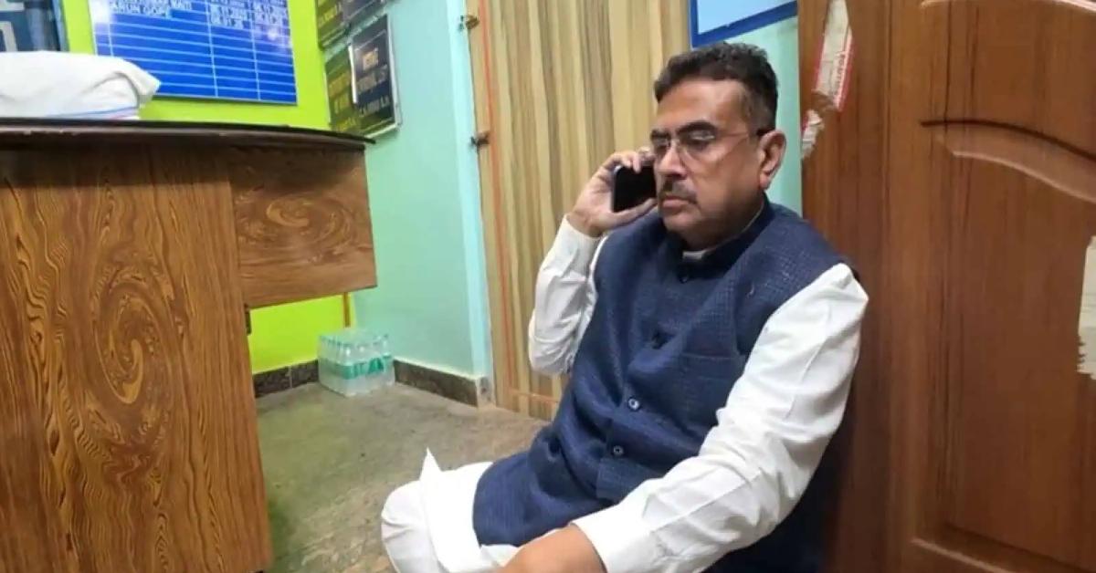 बंगाल में थाने के भीतर धरने पर बैठे BJP नेता सुवेंदु अधिकारी