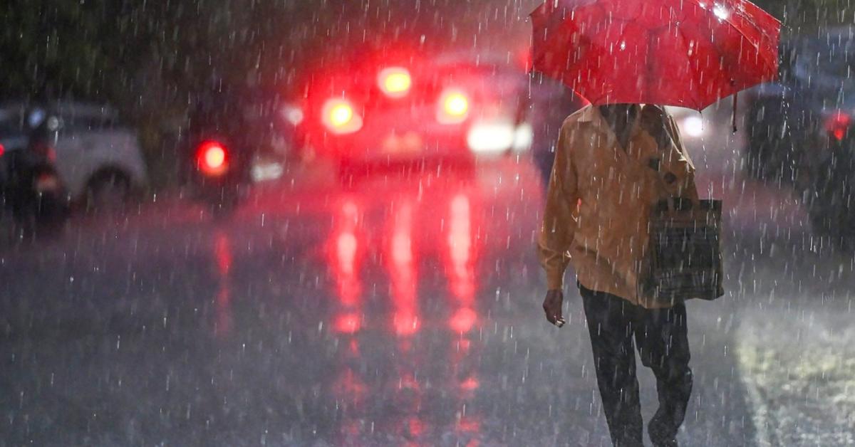 दिल्ली-एनसीआर में बारिश और आंधी; और बारिश की चेतावनी, तापमान में गिरावट की संभावना