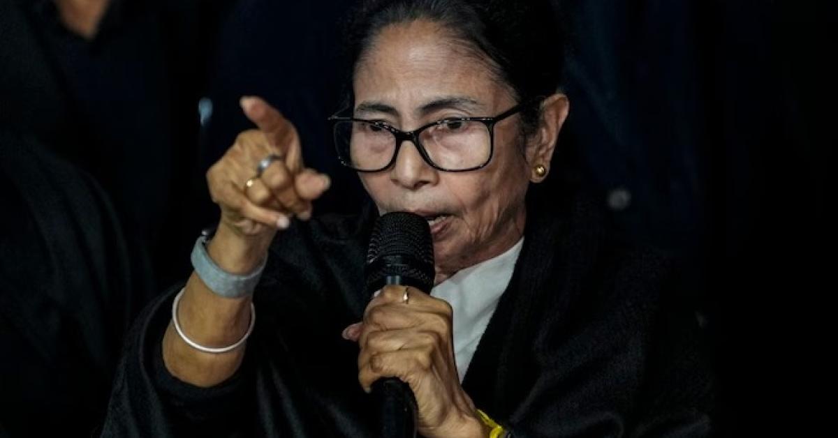 সুপ্রিম কোর্টে স্বস্তি মমতা বন্দ্যোপাধ্যায়ের, নির্বাচন কমিশনকে নোটিস দিয়ে ‘সংবেদনশীলতা’র বার্তা শীর্ষ আদালতের