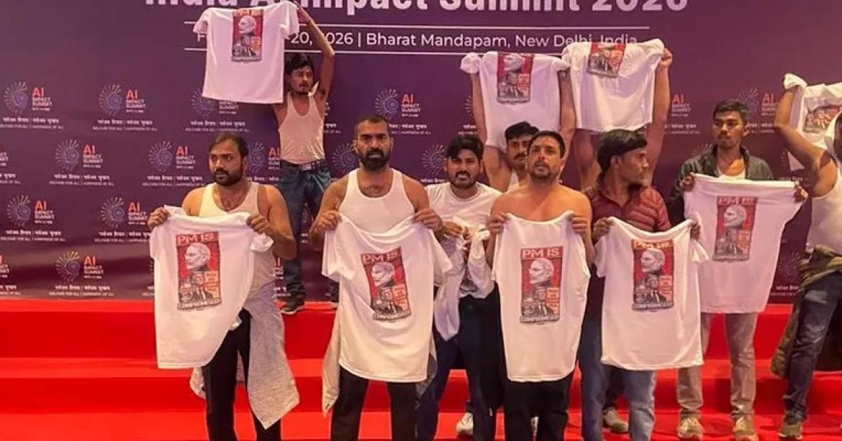 জামা খুলে বিক্ষোভের জেরে গ্রেফতার যুব কংগ্রেস সভাপতি, ১৫ ঘণ্টা জেরার পর পুলিশের পদক্ষেপ