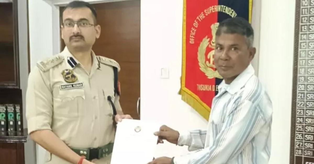 26 Years of Selfless Service: Makum Tailor Dipak Das Honoured for Voluntary Traffic Duty