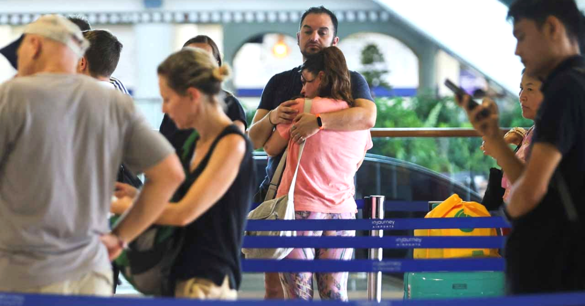 পশ্চিম এশিয়ার উত্তেজনায় বন্ধ একাধিক দেশের আকাশসীমা, ভারতে আটকে যাওয়া বিদেশিদের পাশে নয়াদিল্লি