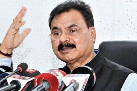 ৬৮৭ খন বাছেৰে গন্তব্য স্থান অভিমুখে আৱদ্ধ যাত্ৰী