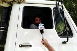 একেখন চালানতে দুই-তিনিবাৰকৈ অবৈধভাৱে  শিল-বালি কঢ়িওৱা অভিযোগ