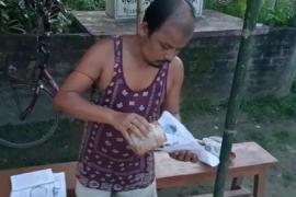 Artist Keshavananda Dek Keshavananda Dekaa forced to leave the cultural world and sell boots