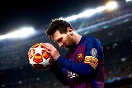 Lionel Messi breaks down in tears as he’s given standing ovation at Barcelona farewell press conference