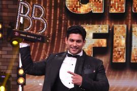 Siddharth left crying to fans What was the actor busy the night before his death?