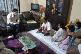 Union minister Sarbananda Sonowal at Parimita Das's residence