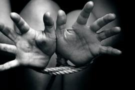 Father kidnaps his own two children to meet his grandmother