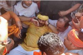 BJP’s Manoj Tiwari injured during protest against ban on Chhath celebrations, hospitalised