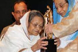 বৰ্ষীয়ান গান্ধীবাদী নেত্ৰী পদ্মশ্ৰী শকুন্তলা চৌধুৰীৰ দেহাৱসান