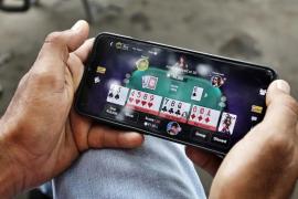 গাজ়িয়াবাদে তিন বোনের মৃ/ত্যুর রহস্য! উদ্ধার ফোন, ৫ অনলাইন গেম নিষিদ্ধের প্রস্তাব পুলিশের