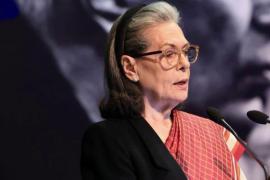 সোনিয়া গান্ধীর নাগরিকত্ব-ভোটার তালিকা বিতর্ক! আদালতে জমা দিলেন লিখিত জবাব