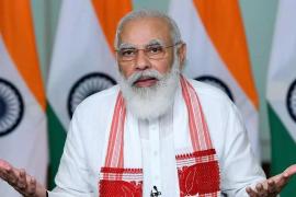प्रधानमंत्री Narendra Modi 14 फरवरी को असम दौरे पर रहेंगे, जहां वे एयरशो में हिस्सा लेंगे और उत्तर-पूर्व क्षेत्र में कनेक्टिविटी, डिजिटल बुनियादी ढांचे, उच्च शिक्षा और शहरी परिवहन को सशक्त करने के उद्देश्य से ₹5,450 करोड़ से अधिक की विकास परियोजनाओं का उद्घाटन एवं शिलान्यास करेंगे।  प्रधानमंत्री कार्यालय (PMO) के अनुसार, प्रधानमंत्री सुबह लगभग 10:30 बजे डिब्रूगढ़ के मोरान बाईपास स्थित इमरजेंसी लैंडिंग फैसिलिटी (ELF) पर पहुंचेंगे। यहां वे लड़ाकू विमानों, परिवहन विमानों और हेलीकॉप्टरों द्वारा किए जाने वाले हव