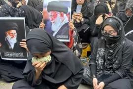 ‘सदी का नुकसान’: दिल्ली की करबला में महिलाओं ने आयतुल्लाह अली खामेनेई को दी श्रद्धांजलि