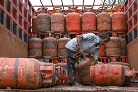 IT Firms Ask Employees to Carry Tiffins Amid LPG Shortage