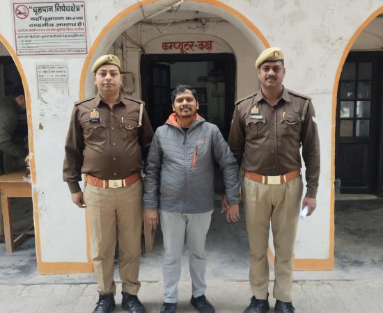 जलालपुर कोतवाली पुलिस ने एक आरोपी को गिरफ्तार का जेल भेजा 